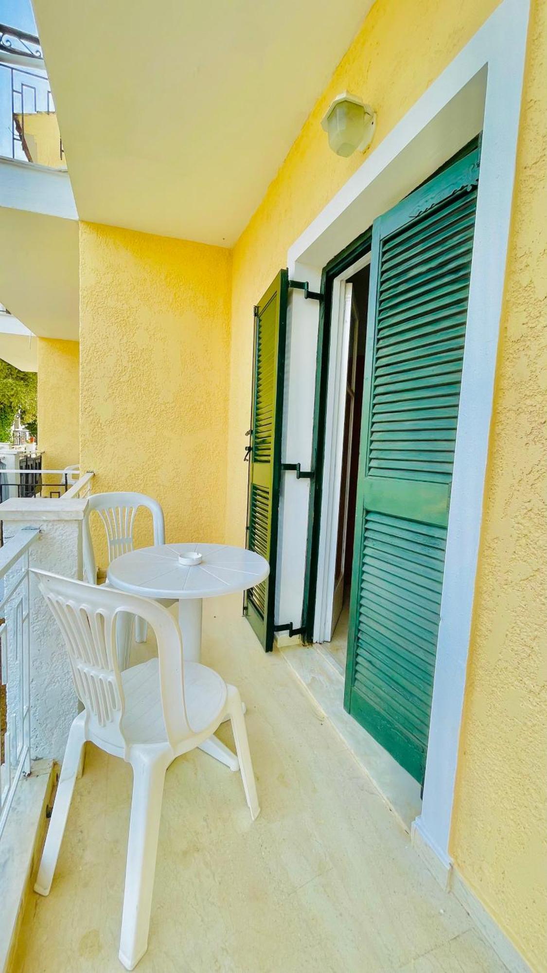 Kavos Aparthotel ภายนอก รูปภาพ